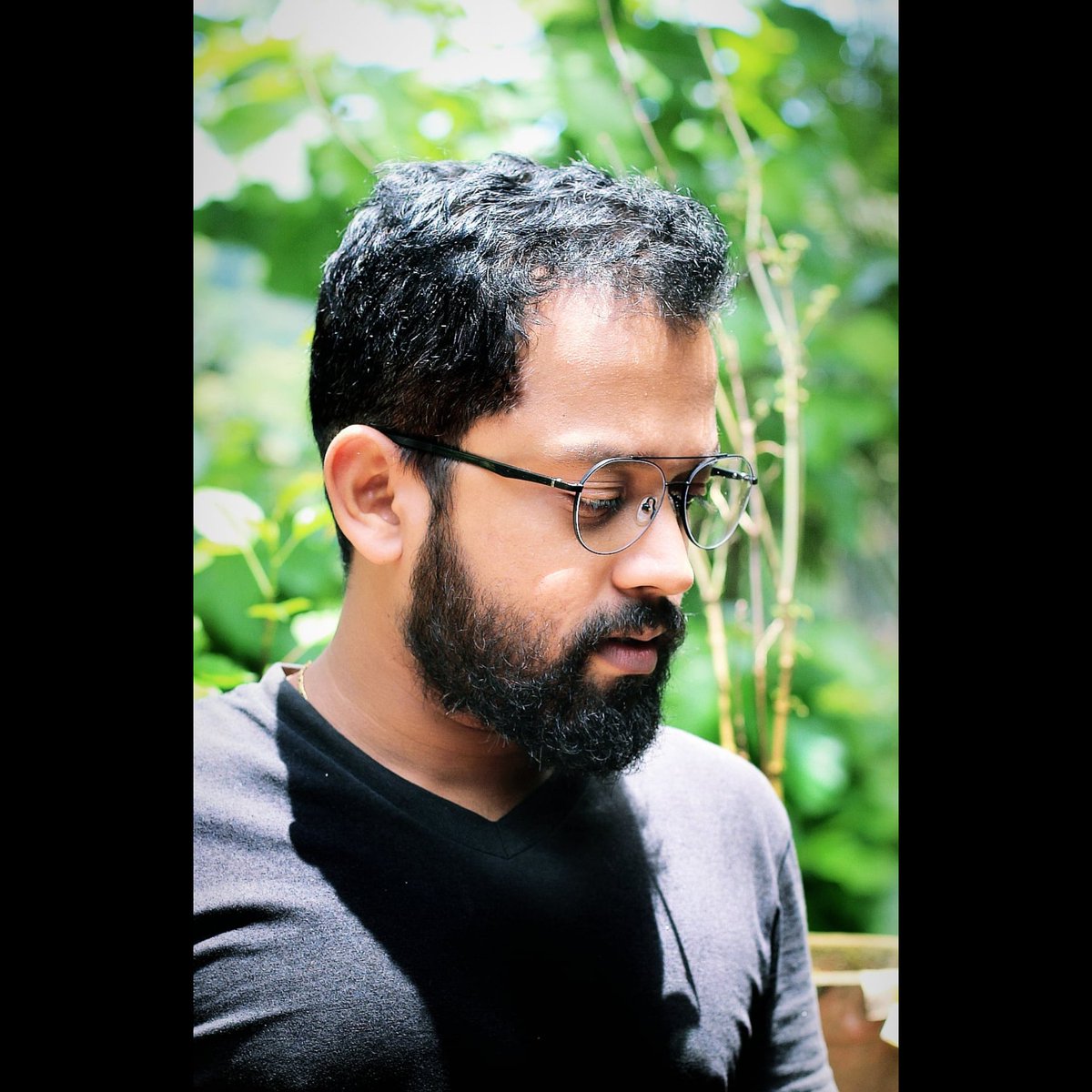 OmkarayN's tweet photo. What a uncontrollable mess you can be... 🔥❤️
#messy #lookoftheday #battery #notsocool #writerslook #kgf #bebdo #whtever #kavi #konkani #lockdownuploads #ponda #goan #goa #stillamess #mogasuni💕 #omkaray_namah https://t.co/l5zGij10nX