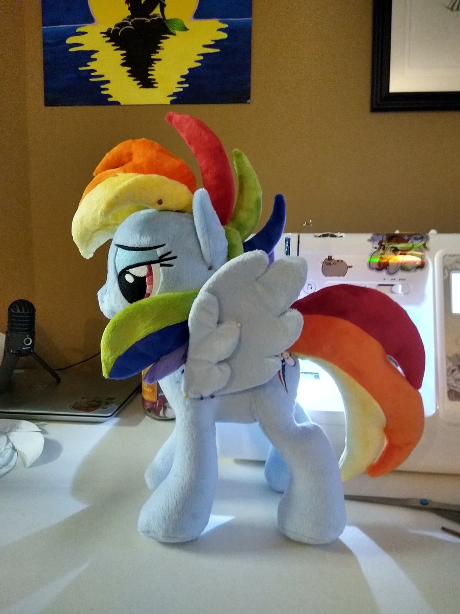 lumithekirin's tweet photo. Just needs hand sewing, but that is for another day. 

Pony life mashed with FiM. G4 meets G4.5.

I love this mane and tail style for RD on the G4 body. Come at me. https://t.co/2hG6YBggkM