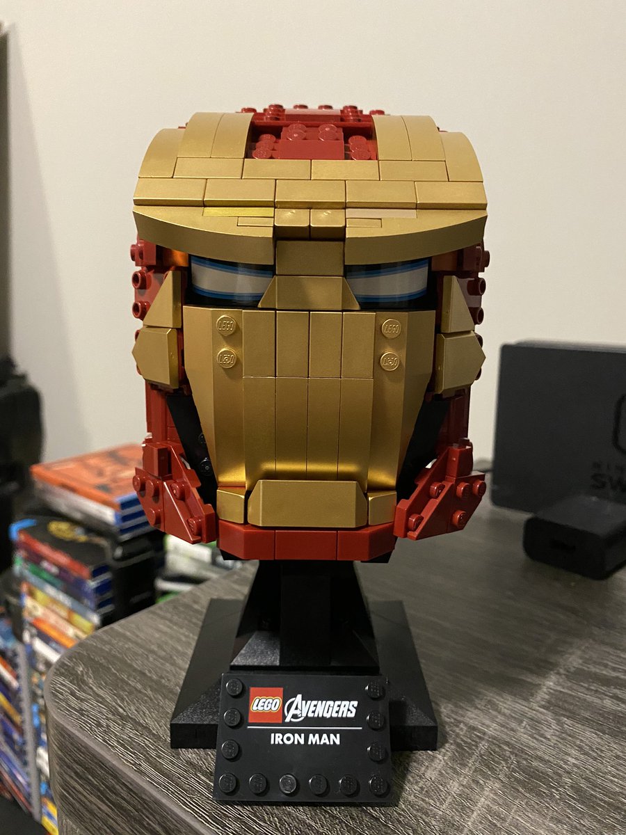 SSJDev1's tweet photo. I AM IRON MAN! @RobertDowneyJr @LEGO_Group #ironman #LEGO https://t.co/78gEI6S7lj