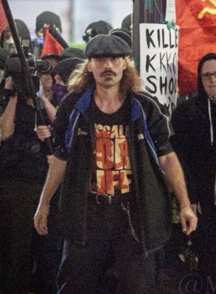 TRHLofficial's tweet photo. When you’re here to smash fash and watermelons and you’re all out of watermelons. https://t.co/eSmFfPOMe2