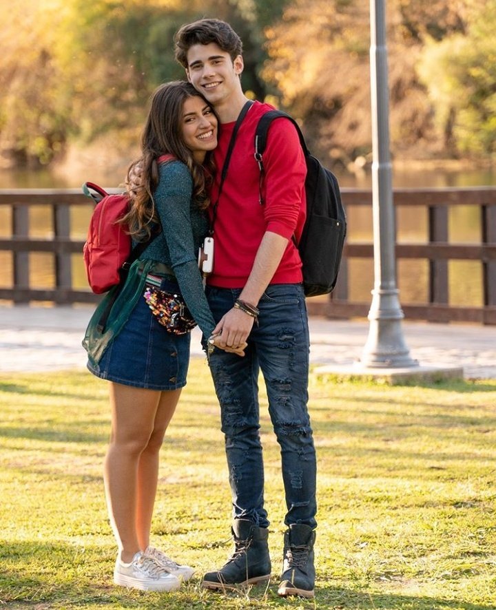 valuxronda's tweet photo. El rey y la reina 

FUIMOS GENERACION BIA https://t.co/6w5vSCUwCr