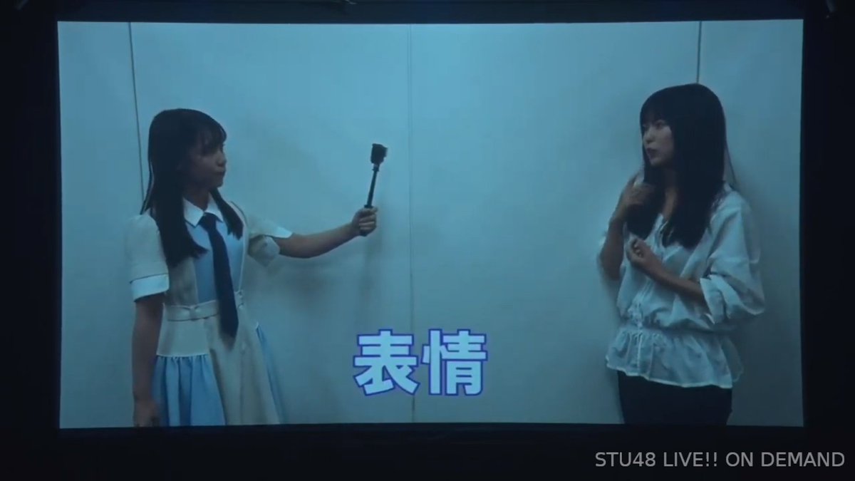Aikoji getting advice from miyumiyu for their Boku no Taiyou stage. She emphasized the importance of facial expression.