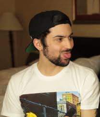VincelGrassi's tweet photo. Happy Birthday to the one who gave me strength whenever I feel weak and when I have sick. Pentatonix' music makes me feel relieved and it makes me feel everything, thank you for the music you've given to us. #HappyBirthdayMitch 💓 https://t.co/ehgEOQRVrB