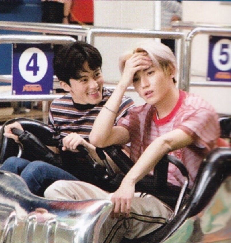 nctvisuals's tweet image. now why did mark and taeyong switch roles when they reached the end of the roller coaster