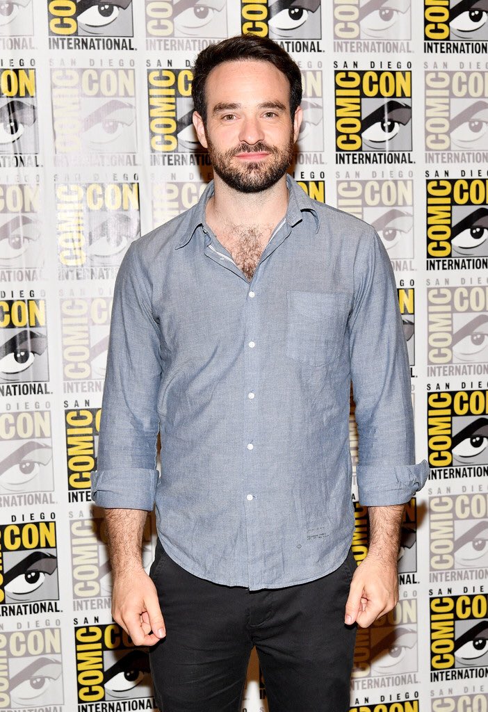 charliecoxbr's tweet image. Memories: #CharlieCox na #SDCC2017 com o cast de The Defenders. 25/07/17