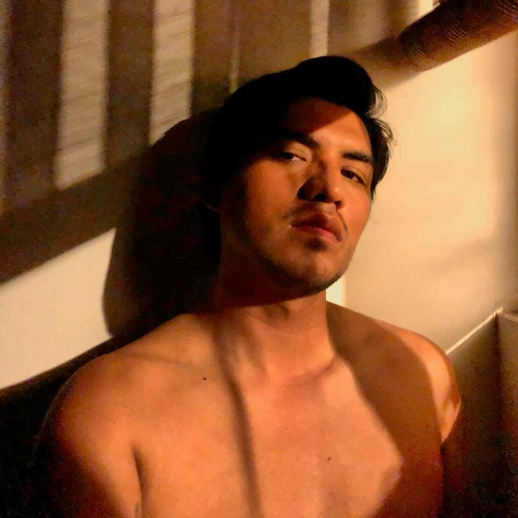 Totto_Pantoja's tweet image. Late Night feelings...

#beforegoingtobed #selfietime #gayboy #nofilter #tw #instaguy #boredaf#nosleep #instagay #moreno