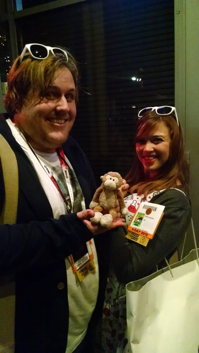 brainwise's tweet photo. @NerdsDoingStuff @thenerdmachine @staceyshuttles @robbyshuttles Same year @TravelingMocha got a pic with you at #GameOfBloggers! #ConMemories https://t.co/D4UkVufBsN