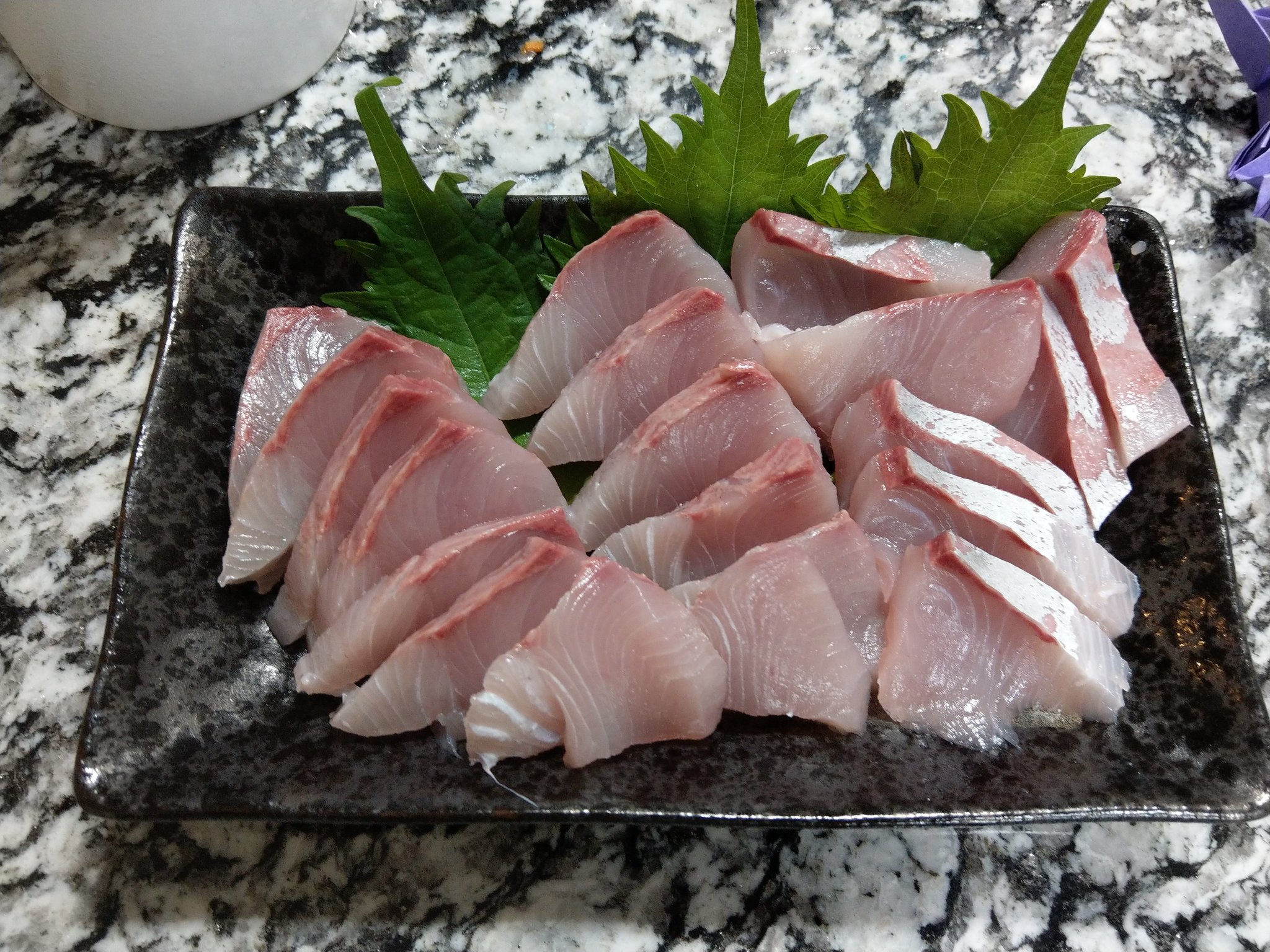 画像 ヒラマサできたのだとりあえず今日の分の刺身なのだ九州の甘いお醤油と刺身だまりの二種で食べてみるのだ アライさん料理部 アライさんごはん T Co Matomehub まとめハブ 画像 ヒラマサできたのだとりあえず今日の分の刺身なのだ九州の甘いお醤油と刺身だまりの二種で食べてみるのだ アライさん料理部 アライさんごはん T Co Matomehub まとめハブ