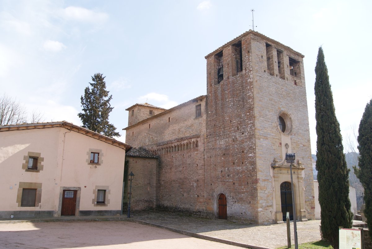 joanarimanyjuv's tweet image. #taldiacomavui de 1516, Lleó X concedeix 100 dies de perdó als que visitin l’església de Vilalleons els dies de Nadal, de l’Anunciació de la Mare de Déu, segon diumenge de Quaresma, dilluns de Pentecosta i l’Assumpció. @catcrist #dulia #etnografia #devoció #efemèridesreligiositat