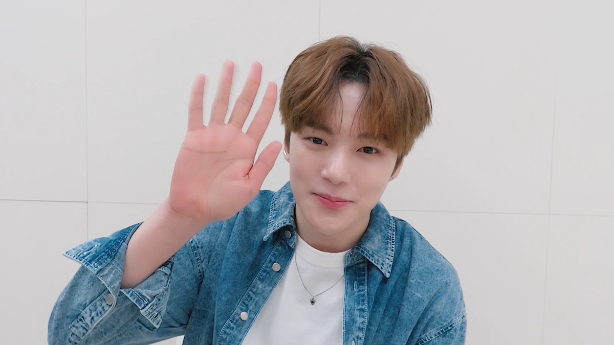 OfficialMONSTAX's tweet photo. [#MONSTA_X]
200725 #몬스타엑스 #민혁
'#보그싶쇼' MESSAGE

@kr_now
#MONSTAX #MINHYUK
#네이버나우_몬스타엑스민혁   
#NAVER_NOW #NOW
#민혁보그싶쇼20200730
#민혁보그싶쇼 #VogueShipShow

▶️ https://t.co/HhnjHZVD8g
▶️ https://t.co/3RbFpDQbfV https://t.co/K7DiyvT8Z4
