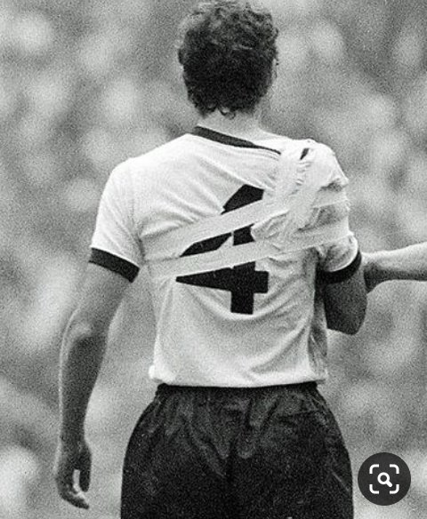futbolretroes's tweet photo. Fútbol Retro Vs Fútbol Moderno https://t.co/kdM6lkhTzZ