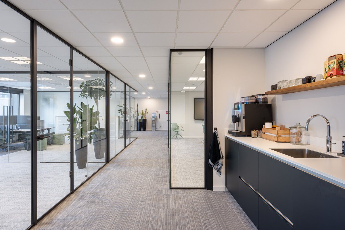 Niels van Paassen tweet media