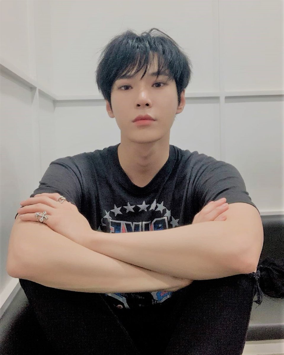 NCTPINKK's tweet photo. #jido #nctpink #DOYONG #JISOO https://t.co/Wk9zq6pzx7