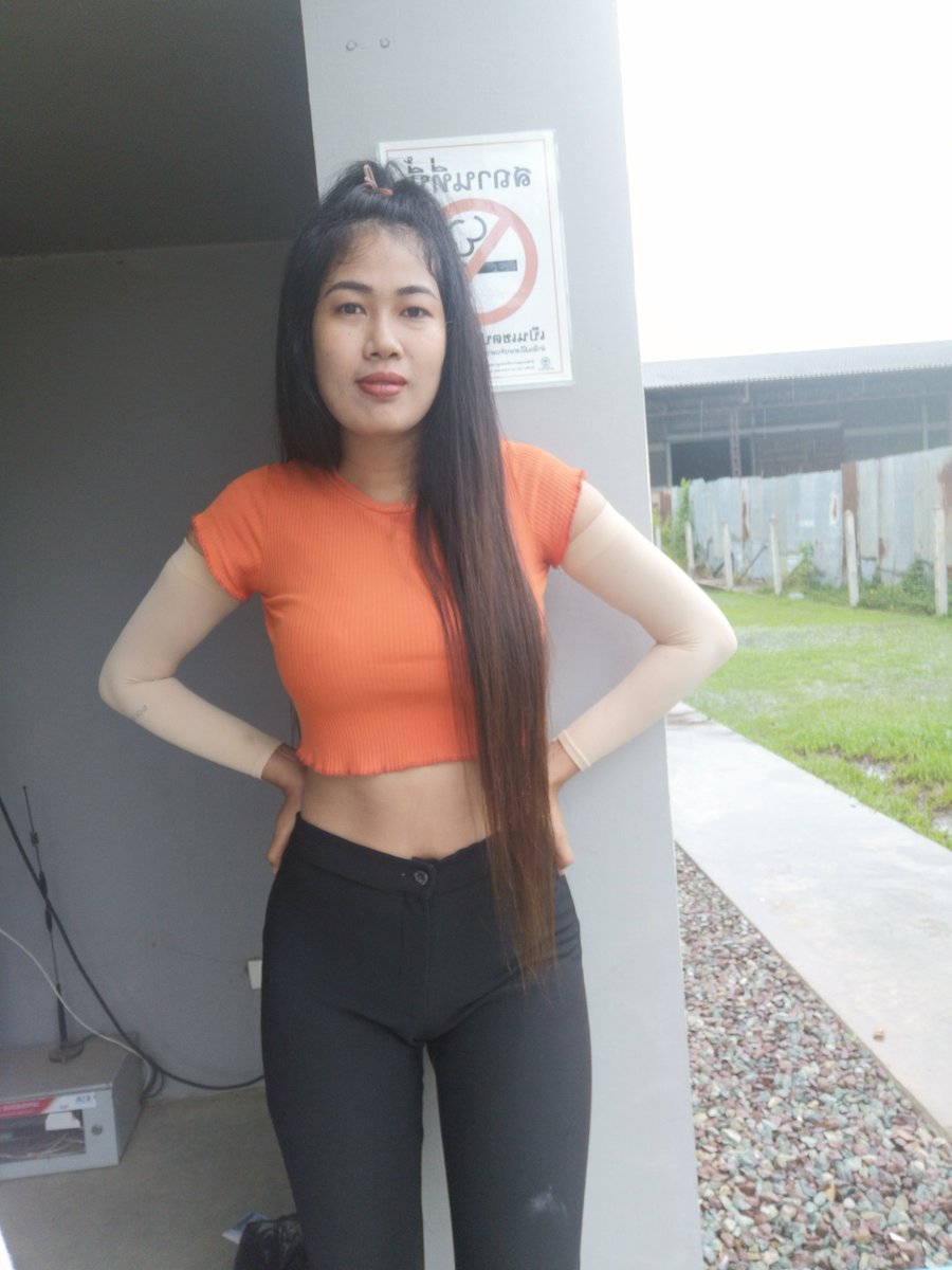 Aew72230847's tweet photo. มีใครต้องการแฟน​ตัวดำๆอวบๆไหมคะ
เราเป็นให้ได้นะ😝#แม่ค้าคนโสด
#อิ๋วเอง​ #คนโสด​ #โสด https://t.co/YY67bnHUP4