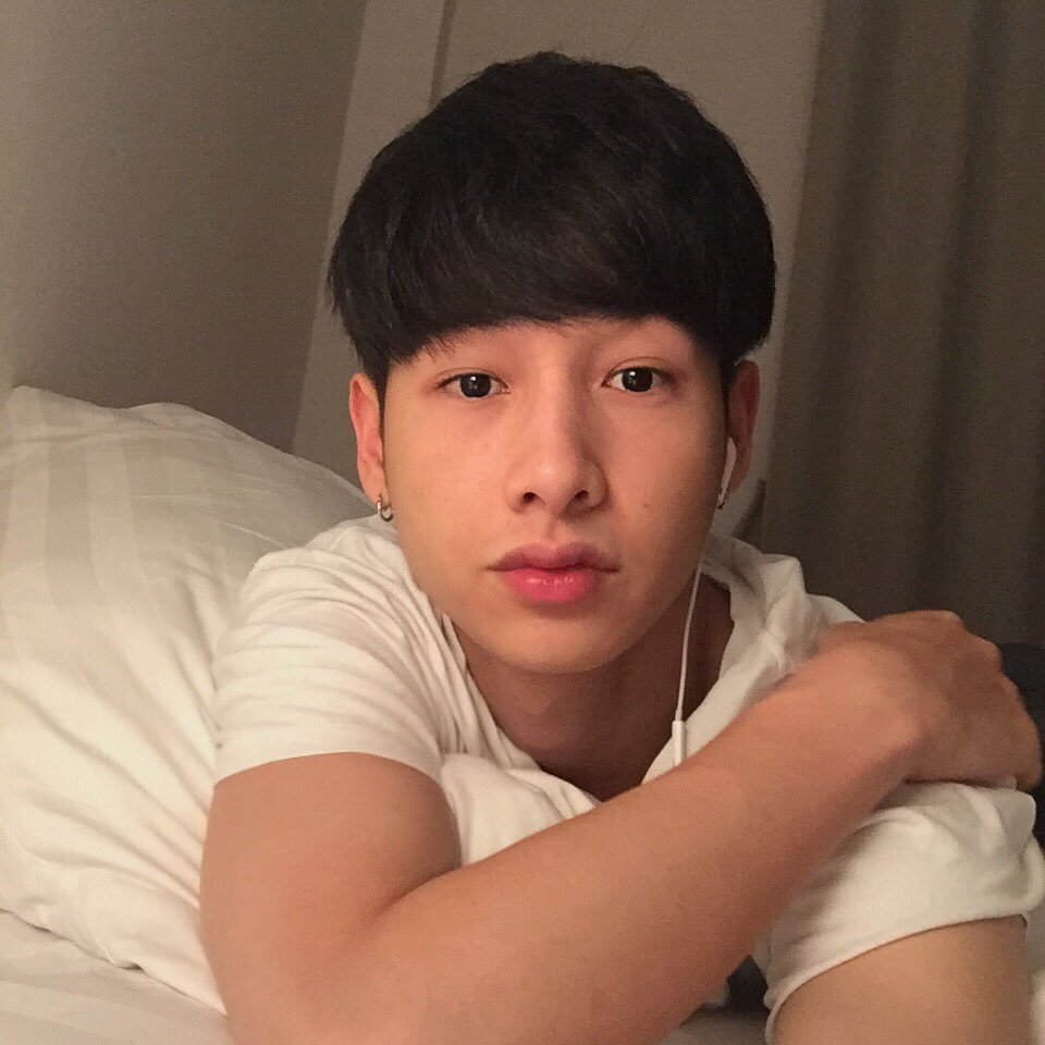 gun atthaphan in bed is a different version of gun atthaphan 

#ออฟกัน #ออฟกันจ๋าเบบี๋คิดถึง #กันอรรรถพันธ์น่ารักกว่าที่คิด