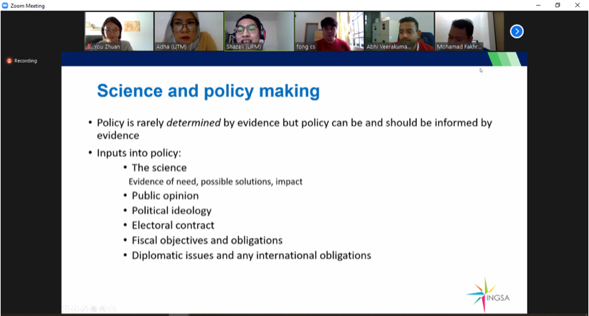Youzhuan_Lee's tweet photo. "Science is about service to people."
Saturday well spent!
Today's workshop on Science Advice has been super enlightening. Policy making is complex and science evidence only partly influences the final decision-making process. 
#YoungScientistsNetwork
#ysn_asm_chrysalis_award https://t.co/QJWwBrGRux