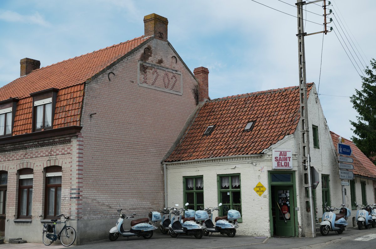 PascalHeyman's tweet photo. Perfect 🚴♂️ in 🇫🇷 French #Flanders through the pleasant and quiet countryside where the names remind of the former County of Flanders, such as #Winnezeele #Droogland #Houtkerque : https://t.co/nLB1k82zTO. @TourismeNordHT @FlandreTourisme @departement59 @hautsdefrance https://t.co/0LdxEHYMpe