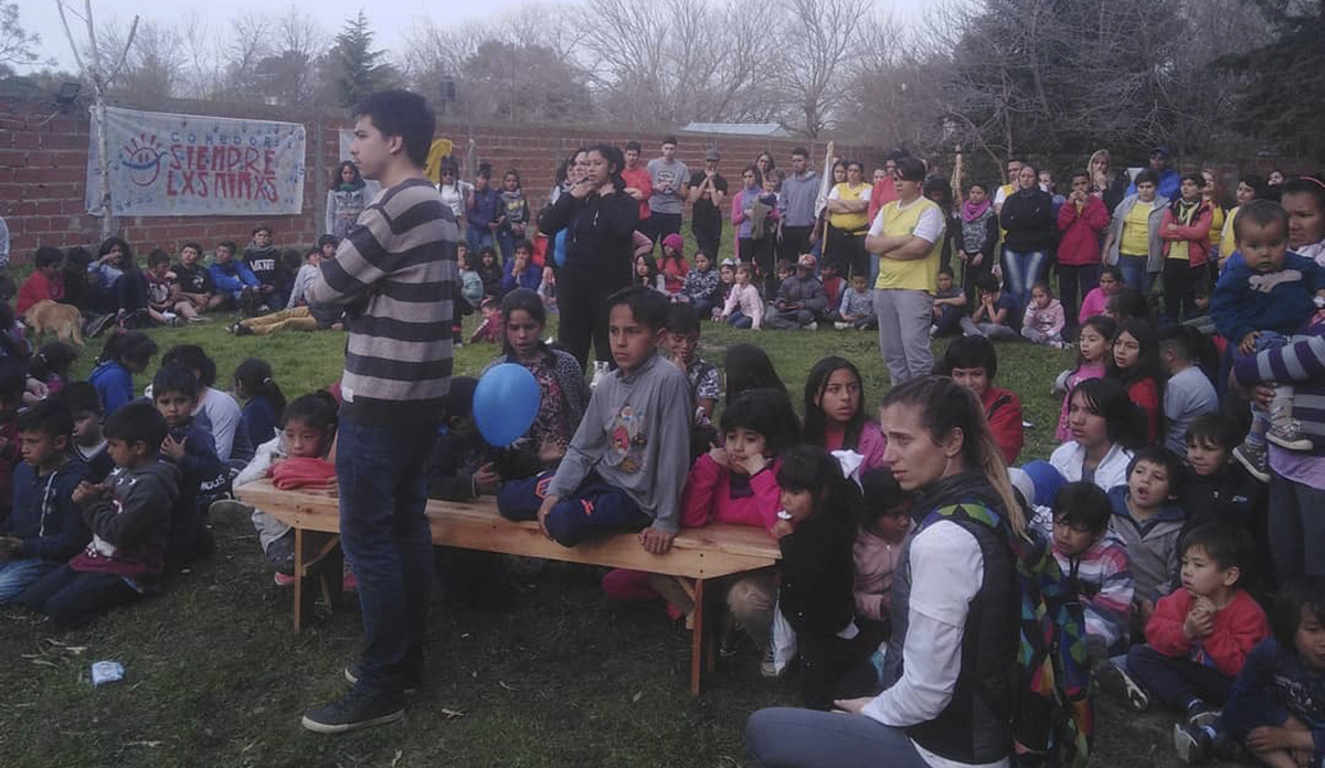 diariohoynet's tweet photo. ☝️🏼🍲 #Comedor | #LaPlata | #Solidaridad |

Comedor platense busca padrinos para los chicos

Se trata del espacio ubicado en calle 13 entre 94 y 95 de Villa Elvira, donde apuestan a que los niños puedan pasar su día lleno de felicidad.

https://t.co/TdHQ2Vw9Z6 https://t.co/1waS8Ch099