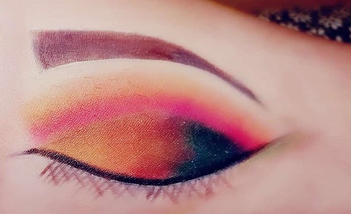 Eye makeup on hand 😘
#makeuplooks #delhimakeup #mumbaimakeup #londonmakeupartist
#usmakeup #makeupbyme
#worldwidemakeupartists #makeuplooks
#makeuplovers #eyemakeuptutorials #eyelashess #eyelashextentions  #glittereyes #glittereyemakeup