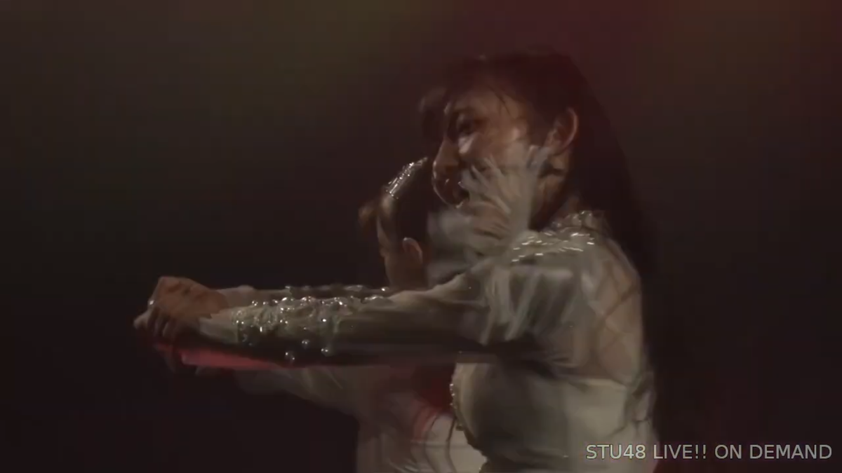 (5) AKB48 - NO WAY MANStart of her dance medley with backup dancers