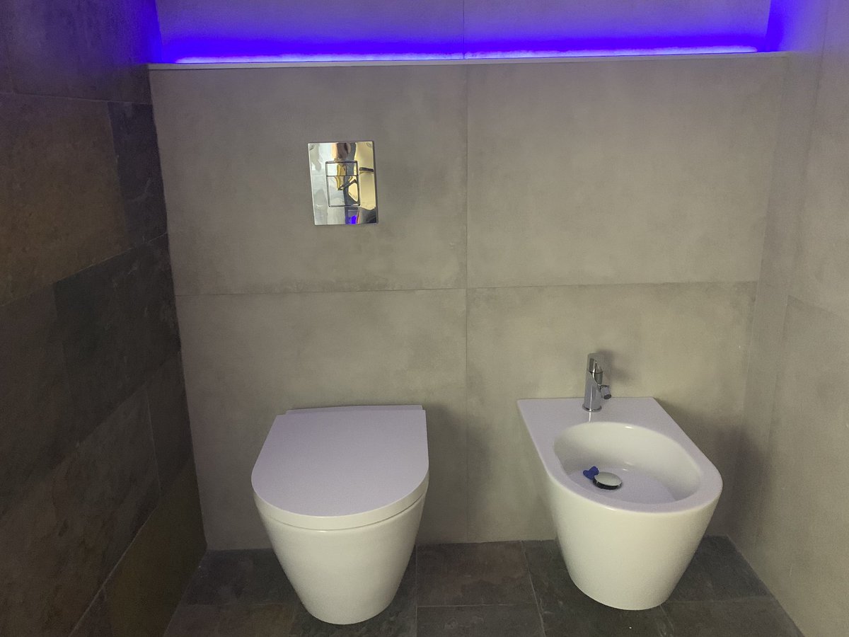 InstNavarroHnos's tweet photo. Terminando reforma en Valencia. Caldera @Vaillant_es #EcotecPlus246 #Vsmart #instalacionesVaillant Sanitario @LaufenBathrooms y Griferia @grohe https://t.co/kTariwXec2