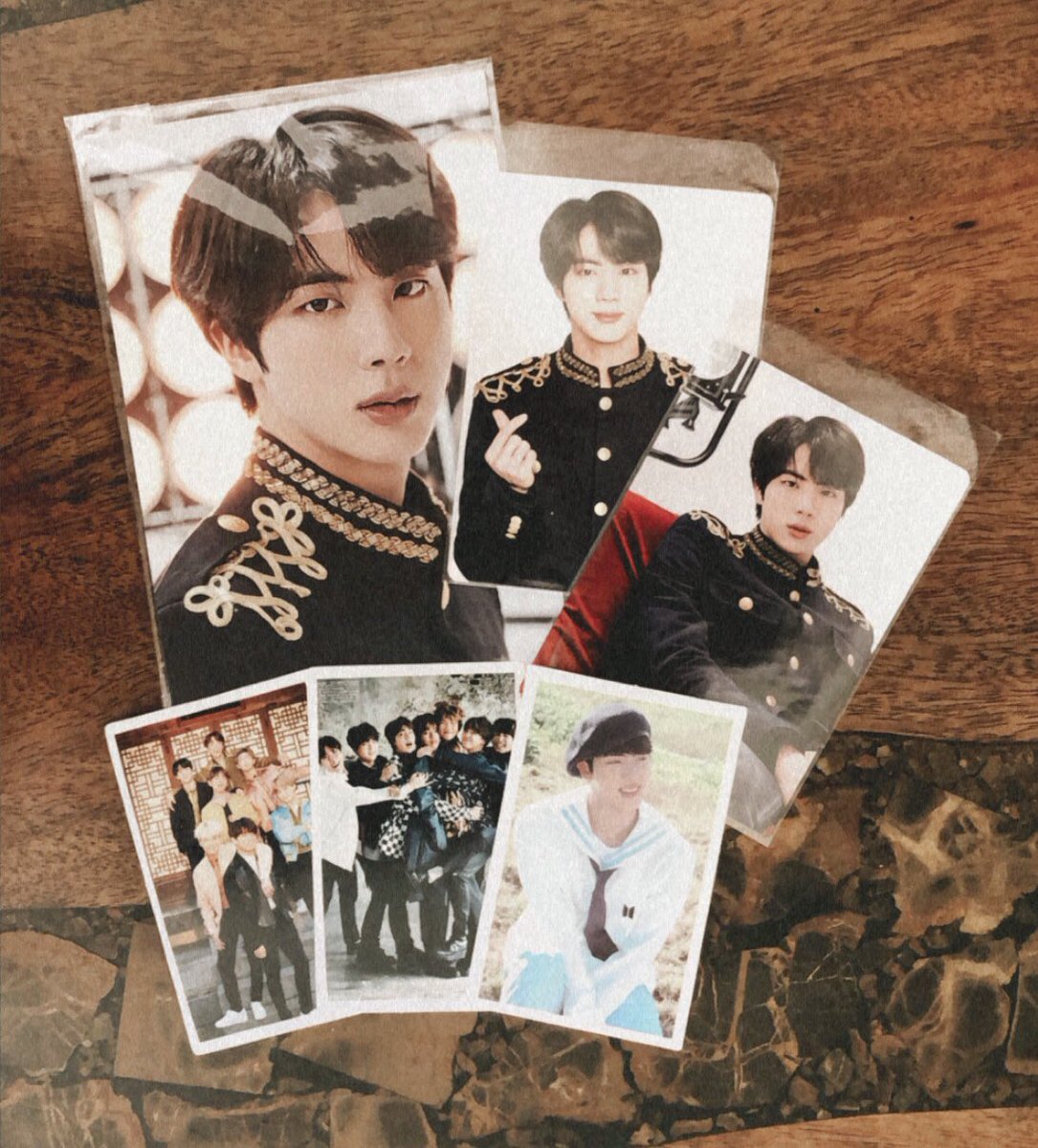 kimjustjin's tweet photo. Seokjinnie has found a new home amongst my growing collection of Jin papel. ✨ Thank you @kimmortals_ for feeding my JINgenda and sending over Seokjin (+ freebies!!!) so quickly. 🤗 10/10 would buy again! https://t.co/5ACn421m6F