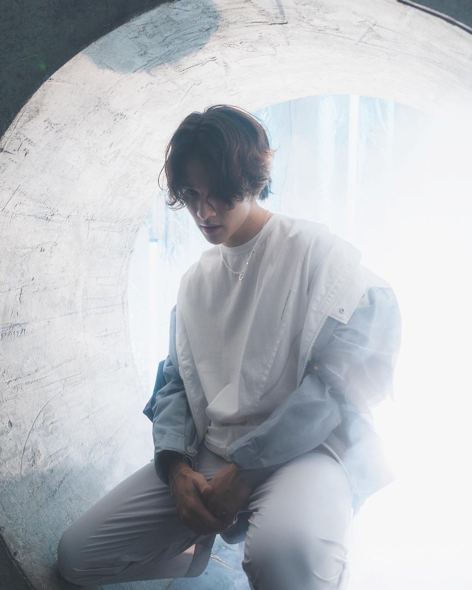 kapsul_official's tweet photo. We are so excited to announce our next collaboration with @ksamuelofficial 
This collection will be exclusively available for purchase for a limited time between 8/1-8/15 12AM KST!
See you on https://t.co/ezwNJ8qYoq
#KimSamuel #SamuelKim #KapsulCollective https://t.co/B4hDDkXJF7