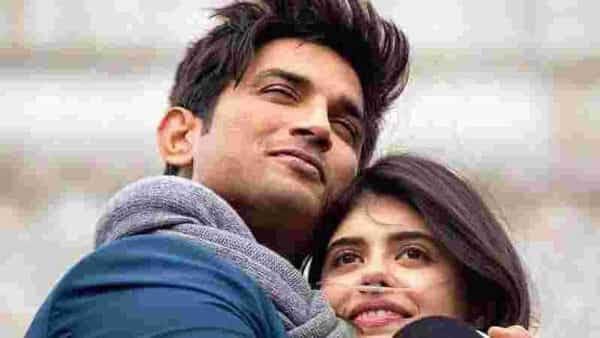 AmanDhole6's tweet photo. #DilBechara : an emotional journey of strength &amp; character that brought tear to my eyes. @CastingChhabra has created magic. You can't take your eyes off #SushantSinghRajput @sanjanasanghi96 shines as kizie! 4.5🌟

#sidk #DillbecharaReview #DilBecharaDay https://t.co/McM0FYIwxU