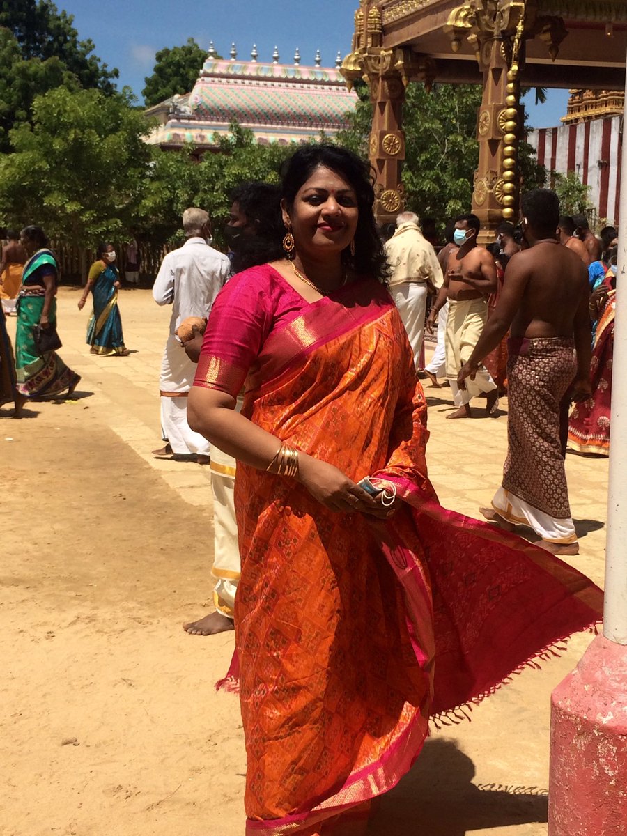 KALIARULAR_EROS's tweet photo. Today #KODI #ERTHAM at #NallurKandaswamyKovil #Nallur 25-7-2020 #Jaffna SriLanka #KaliArulpragasam #NallurFestival #VertiVale #Murugan #Muruga #Saivam #Hinduism #Tamil #Spirituality #FlagIsUp #Day1 🚩💐🌞🔥🙏🏽🔥🌕💕💐 https://t.co/yJL2B8Dt8e