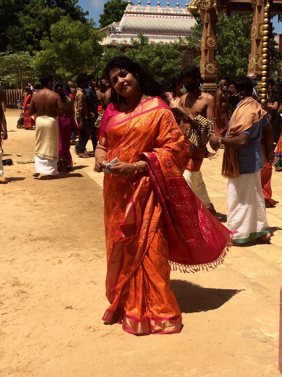 KALIARULAR_EROS's tweet photo. Today #KODI #ERTHAM at #NallurKandaswamyKovil #Nallur 25-7-2020 #Jaffna SriLanka #KaliArulpragasam #NallurFestival #VertiVale #Murugan #Muruga #Saivam #Hinduism #Tamil #Spirituality #FlagIsUp #Day1 🚩💐🌞🔥🙏🏽🔥🌕💕💐 https://t.co/yJL2B8Dt8e