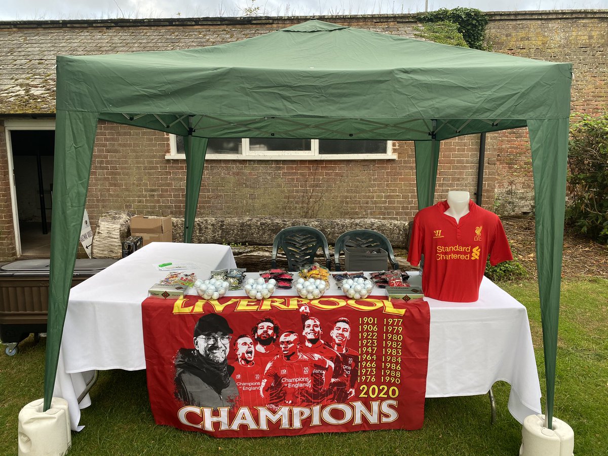 dceverettpgapro's tweet photo. And so Pros Day 2020 is underway! I’m ready to greet all 224 players on the 8th tee with some goodies! Play well all and good luck on the betting hole! Thanks so much for all the support 👍 @exetergcc #topmembers #prosday2020 @drcockayne @CJHoneywill @RyanPope2 https://t.co/3bNu4Kl5Vi