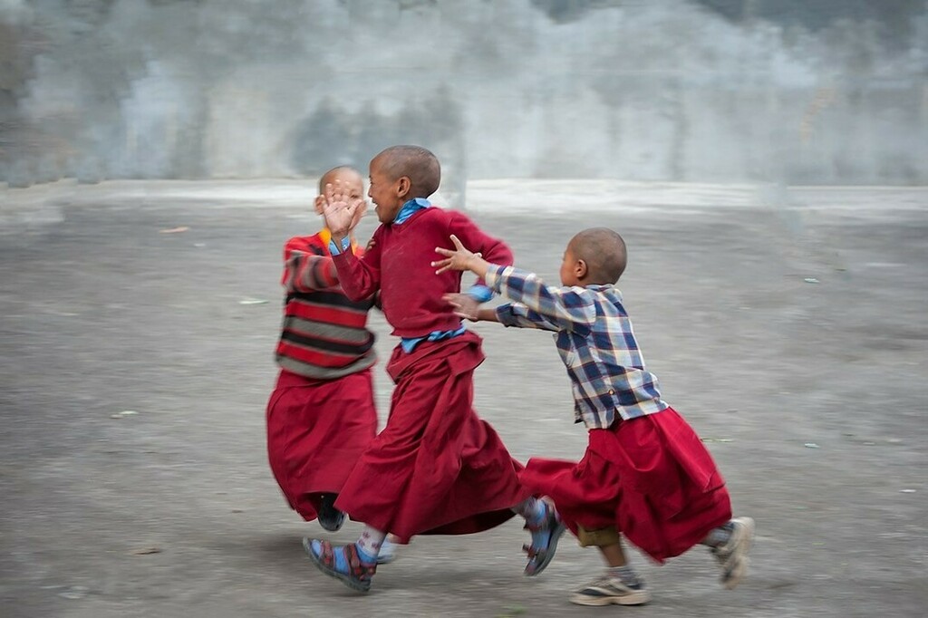 WithManish0's tweet photo. #Photography #Camera #travel #PicOfTheDay #Photos #withManish #travel . Children see magic because they look for it and they create easily as they dont think they are being judged by failures.
.
A joyful moment from young monks in monastery.
.
#makeport… https://t.co/GTx9Jhx0XZ https://t.co/49sQdu3V3T