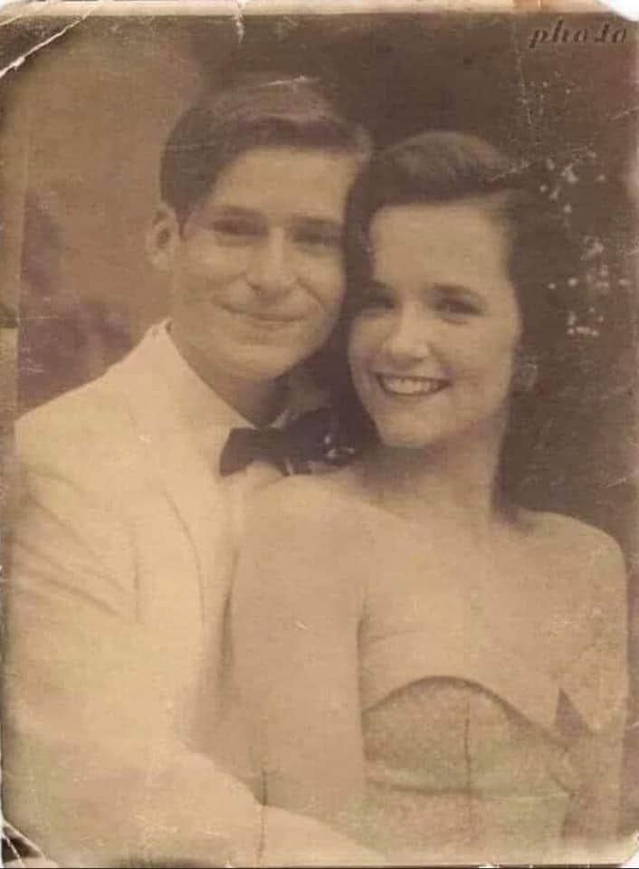 16bitnostalgia's tweet image. Please Help! A friend of mine found this picture in Hill Valley near the Twin Pines Mall.  On the back it reads, “Mum and Dad, 1955”. I would love to return it to its owner. It looks like an old and precious photo. Maybe if we all retweet it, we can find the owner.🙏