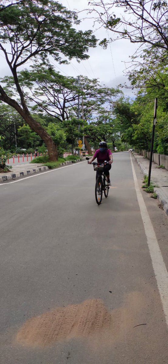 KavithaReddyKR's tweet photo. Wow that was just about 40kms of good #Cycling n this #CycleSaturday took me to my village 😁🚴🚴🚴🚴🚴 got to see Muthanallur Lake overflow, good quality water but Lake is not is good shape!
#Environmemt #Fitness #Health #LakeDiary 💙💚
@jmodh @WeAreHSRLayout @HaSiRuMithra https://t.co/kYDUYUCos0