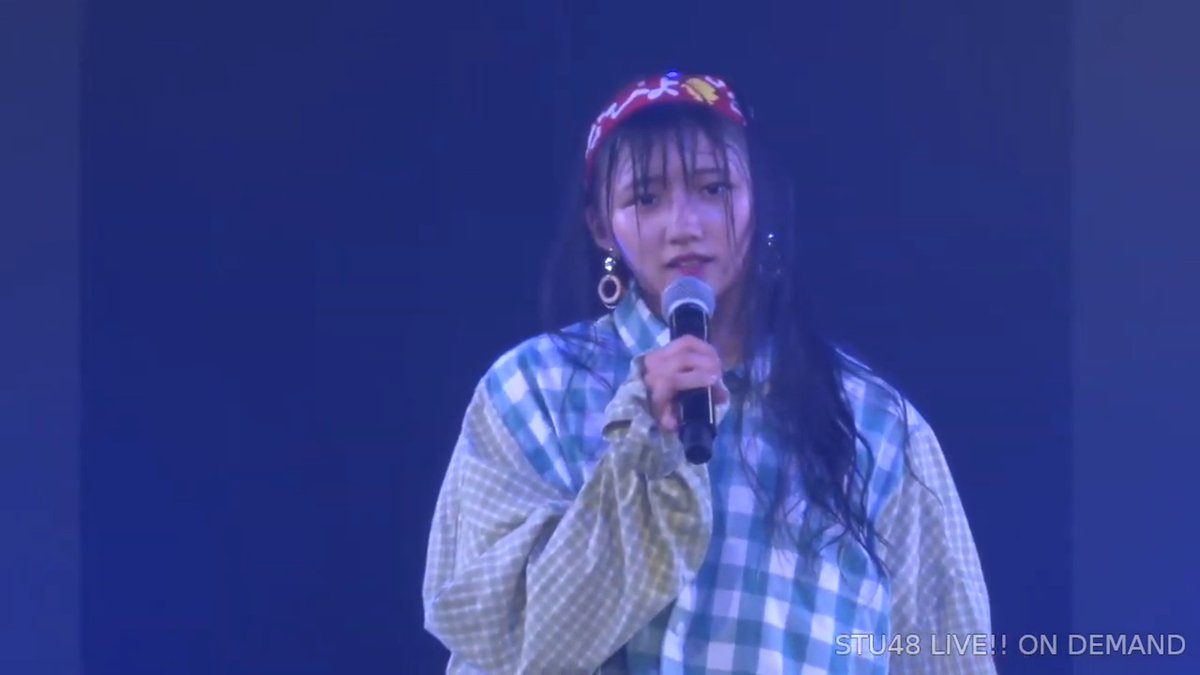 (8) AKB48 - Tengoku YarouAn oldie song that i find very ridiculous  but she announced that Hinachan and her are getting married lool 