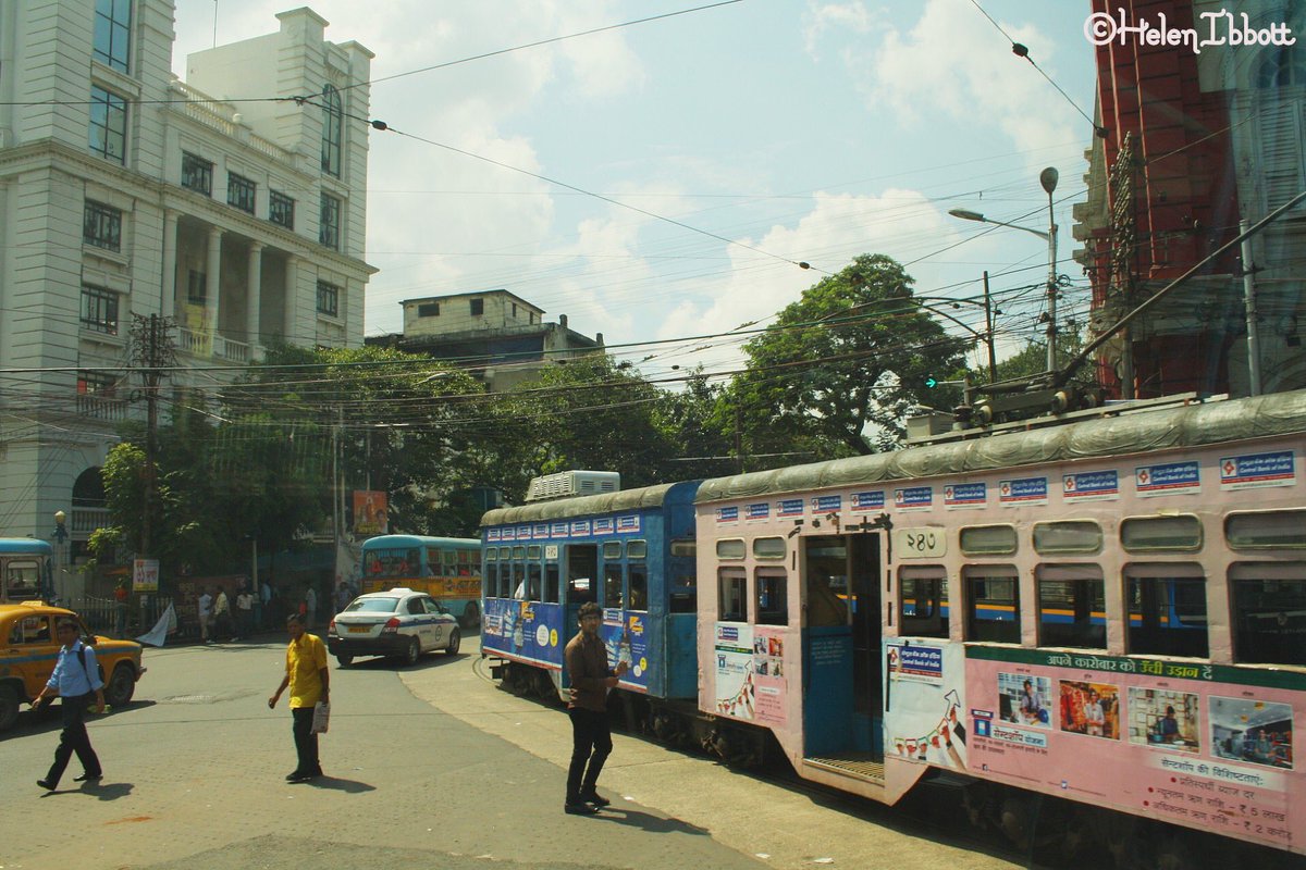 HelenIbbott's tweet photo. @_CTUA_ @ArchaeoNomad @AmbLindnerIndia @AnumitaRoychowd @IndiaUitp @urbanvoicesin @giz_gmbh @MamataOfficial @rangan_datta @FirhadHakim @HariNilesh #TramsOfKolkata #Kolkata #2016
Different edits of the same city scenes.๐๐ฎ๐ณ https://t.co/81l4WBoagJ