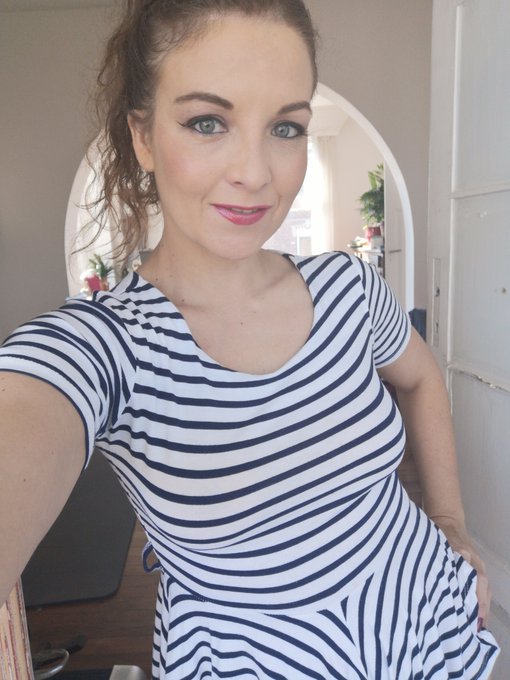 Bon samedi 💋 https://t.co/slqZgPz3Ys