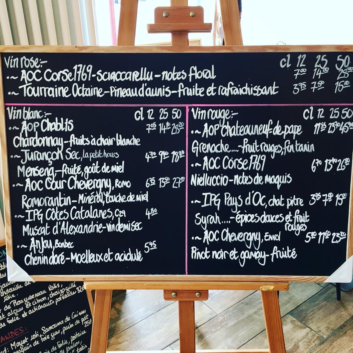 BeardyTatters's tweet image. No wonder it was so popular...

Warm cherries 🍒 and dark fruits 🍇 what’s not to love...

It’s great getting to change the list every week... #restaurantalmaison 

#hellopapis #chateauneufdupape #bytheglass #wineoclock #easynow #frenchwines #sipitandsee #plouguerneau #29880
