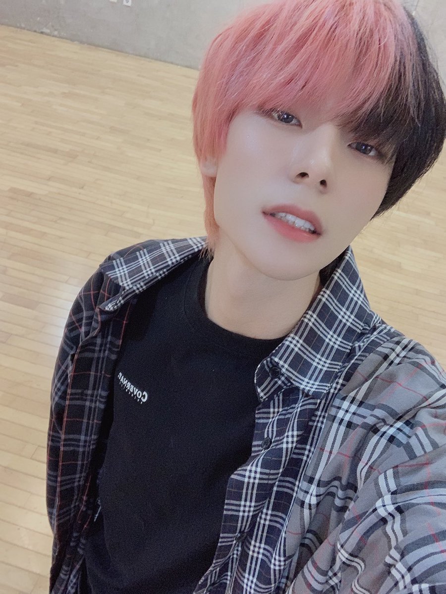 1team_twt's tweet photo. [#1TEAM #제현 #JEHYUN]
오늘도 #얼레리꼴레리 연습!! 😝 https://t.co/hktg5D1KWv
