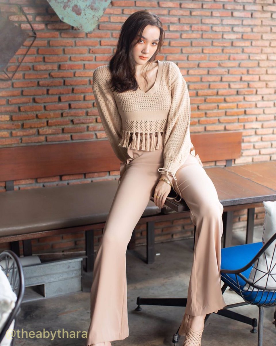 jarlifestory's tweet photo. #เดียร์น่า
#เดียร์น่าฟลีโป
#Dianaflipo
#Deardaisy
Dear Daisy “Thea Sand Sweater” 😊❤️ https://t.co/YzoNBfciPT
