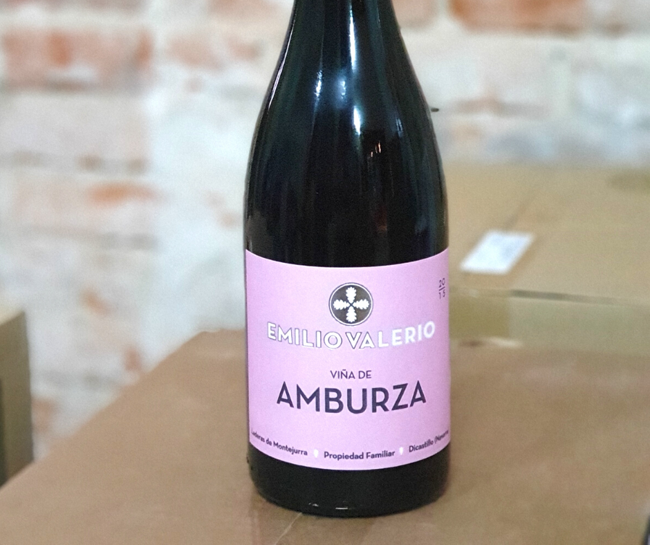 🆕 NOVEDAD: Amburza un coupage de uvas tintas de Navarra de Emilio Valero. 

#vinoycompañía #novedad #vino #winelover #ambura #cabernetsouvignon #garnachatinta #tempranillo.