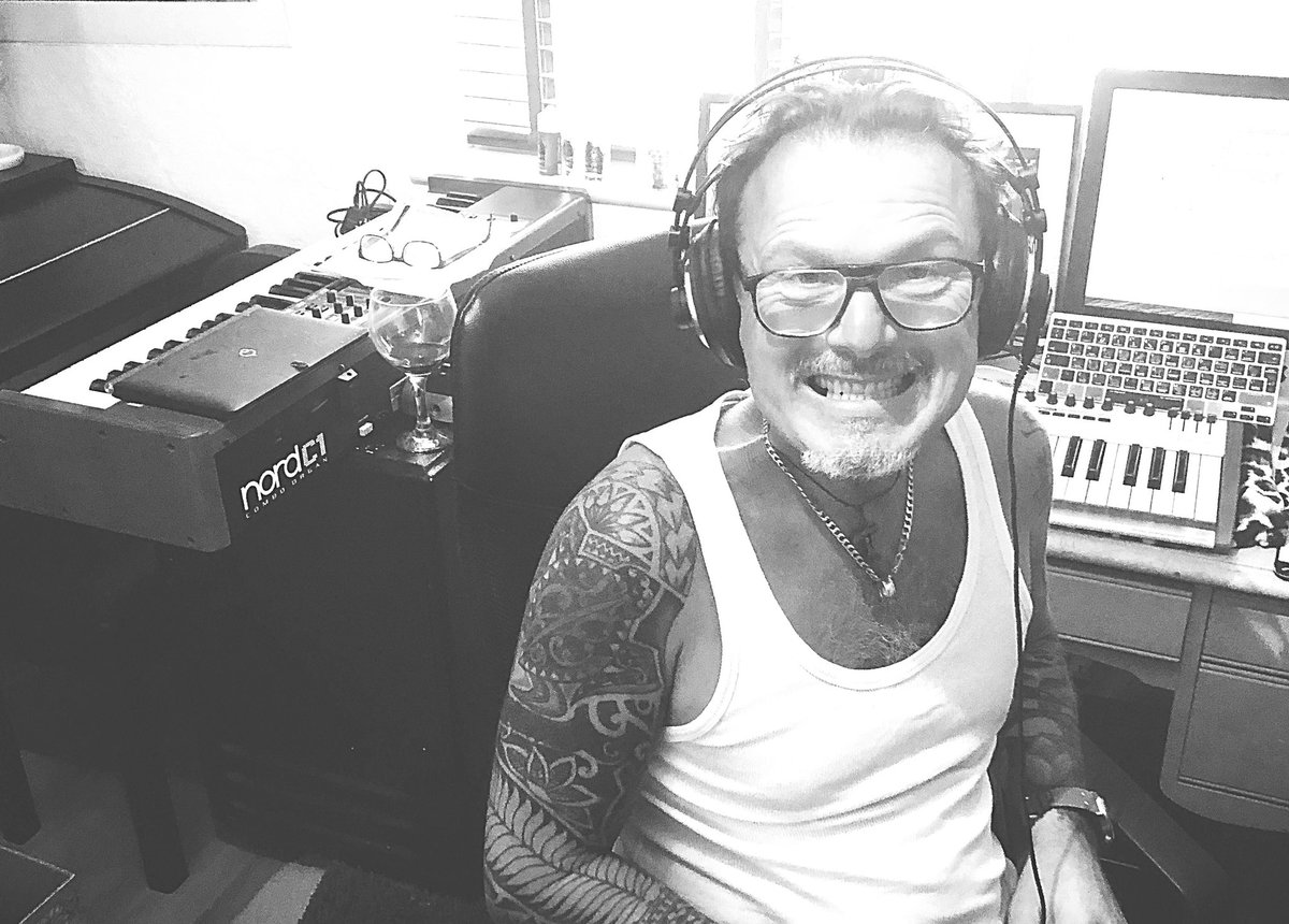 AdrianWarwick8's tweet photo. New song “Vincero” complete...
@artistrymanagement now in charge of the promo...
#music #crossoverclassical #songwriting https://t.co/7gWBNNw8q7