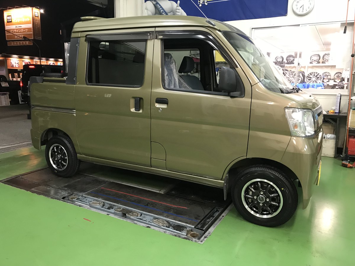 タイヤ市場 佐野店 スタッドレスタイヤはじめました 持込作業大歓迎 純正ホイールが確実に鉄チンな軽トラ 軽バン そのな軽トラ 軽バンホイールを変えて イメチェンしてみませんか かなりイメージ変わります 是非お