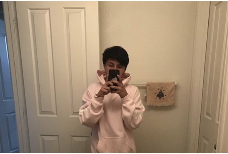 _Dazr0's tweet photo. @clap76o Yo bro this you? https://t.co/VYxKMyUu5d