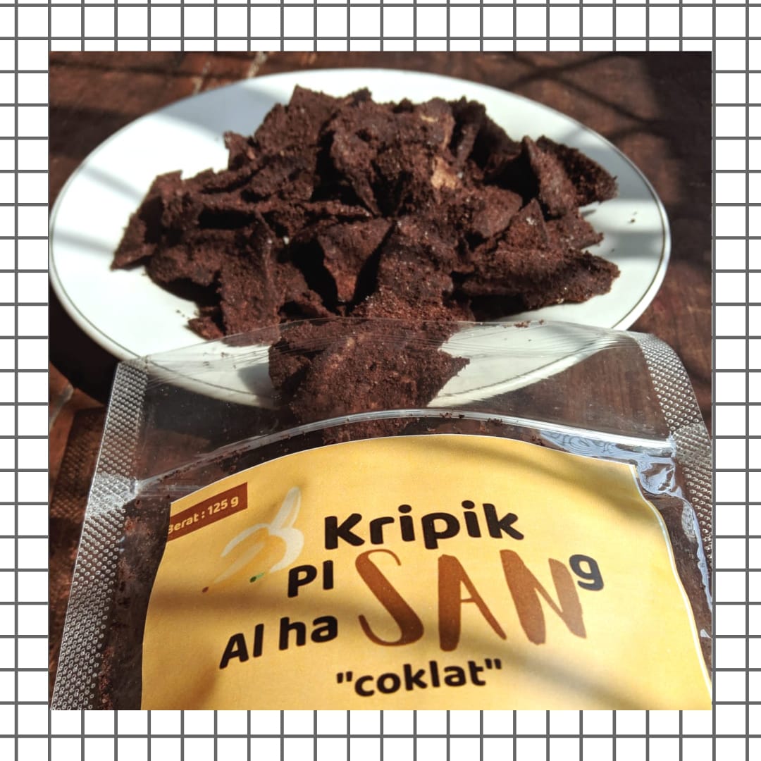 CoklatKripik's tweet photo. @Anyaselalubenar Numpang lewat, barang kali ada yg minat 

Kripik pisang coklat alhasan 
https://t.co/q2kKMWOSWY boleh di cek shopee nya atau langsung DM boleh banget 😊 https://t.co/AinxVXg2VE