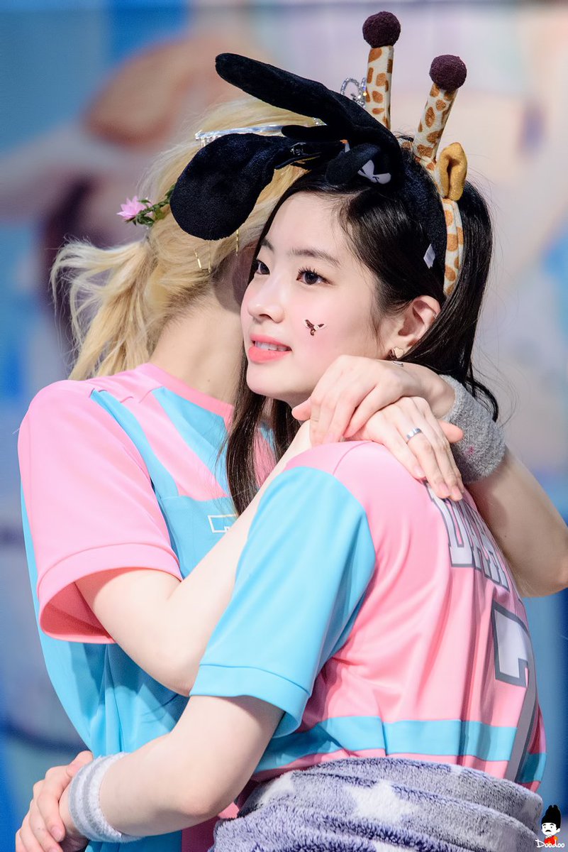 next up will be sana's arm around dahyun's neck