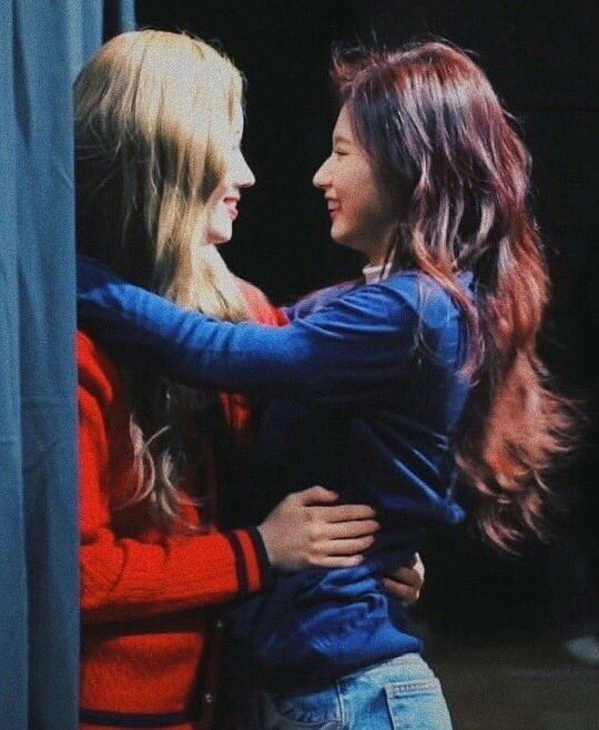 in conclusion, sana's waist is a place where dahyun's hands needs to be. no matter how small they are, they fit on that waist perfectly