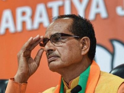98Reporter's tweet photo. मध्यप्रदेश के मुख्यमंत्री @ChouhanShivraj Singh Chouhan कोरोना पॉजिटिव पाए गए। परिवार सहित संपर्क में आए सभी ल��गों का कोरोना टेस्ट किया जाएगा। भोपाल के चिरायु अस्प्ताल में होगा इलाज। https://t.co/Z16h3pepK7