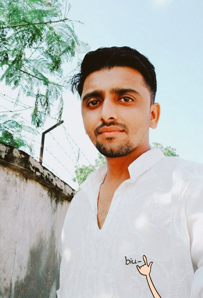 RK_Thakor01's tweet photo. Many Many Happy Returns of the Day @R_B_Barad 🎉😍🍧
Today is a special day because my best friend was born! This year will be the best year ever! https://t.co/2stqdStWuQ