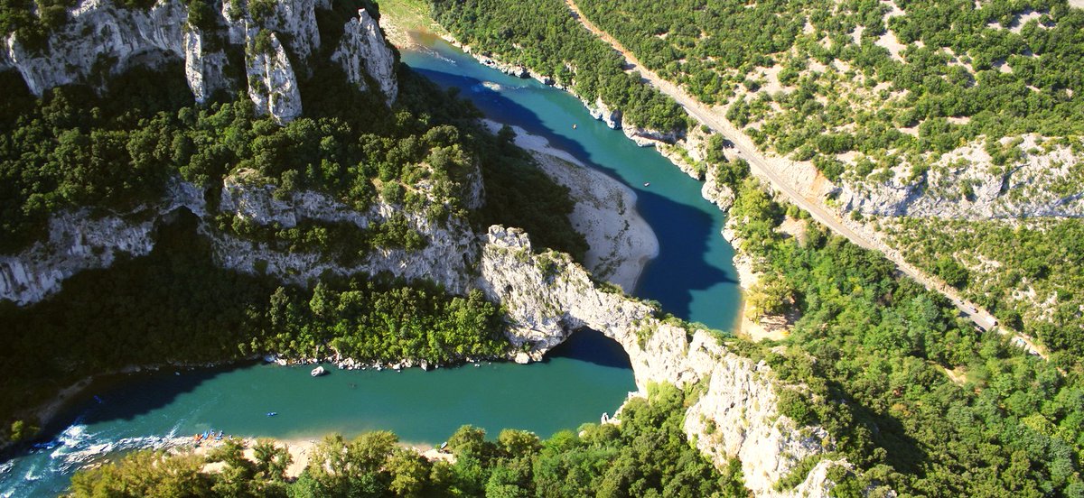 ATOMEE__'s tweet photo. Les Gorges de l'Ardèche, en France 🇨🇵. https://t.co/JNkyoi5vNn